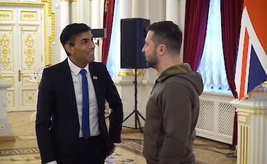 Der britische Premierminister sagt der Ukraine verst&auml;rkte milit&auml;rische Unterst&uuml;tzung zu