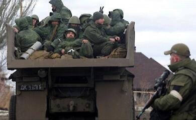 Mobilisierte H&auml;ftlinge fliehen vor der russischen Armee in Mariupol