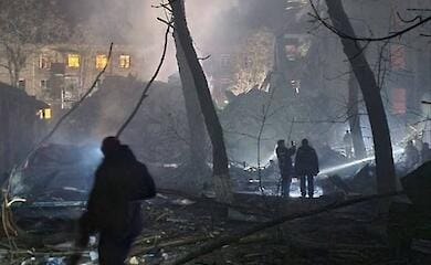 Russen zerst&ouml;rten ein Wohngeb&auml;ude in Kramatorsk mit einer Rakete