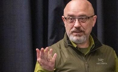 Verteidigungsminister Reznikov spricht über Schlüsselgebiete, in denen der Feind Truppen sammelt
