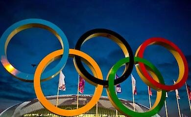 IOC will, dass russische und wei&szlig;russische Athleten an den Olympischen Spielen 2024 teilnehmen. Die Ukraine versucht, dies zu verhindern