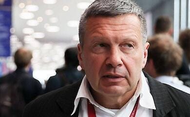 Solovyov behauptet, er sei seiner Villen in Italien beraubt worden, weil er Jude ist