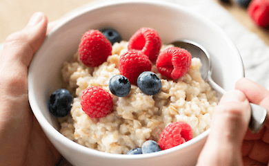 Quinoa, Buchweizen und Haferflocken: Wie diese Porridges Sie gesund halten