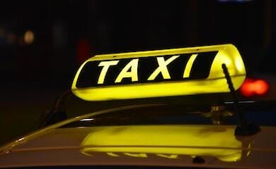 Russische Eindringlinge zwingen Taxifahrer auf WOT, f&uuml;r sie zu spionieren