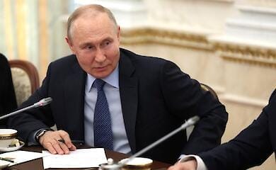 Ukrainische Geheimdienstler verraten, warum Putin begonnen hat, sich aktiv zum Krieg zu äußern