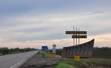 Besetzer &uuml;ben psychologischen Druck aus und drohen Lehrern, die nicht kooperieren, mit Abschiebung