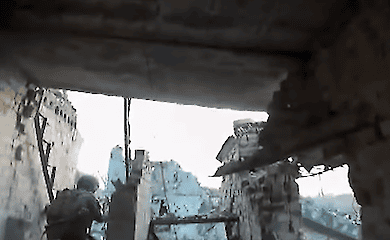 Die Aufnahmen einer echten Schlacht aus der Sicht der Kämpfer des Tsunami Assault Regiments wurden veröffentlicht (Video)