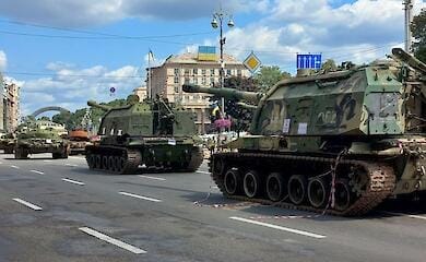 Parade der zerst&ouml;rten russischen Ausr&uuml;stung findet auf Khreshchatyk statt (Foto, Video)