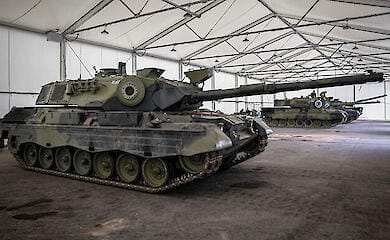 Erste Ladung d&auml;nischer Leopard1-Panzer an die Ukraine geliefert