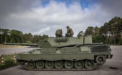 Nora Stone / Forsvaret