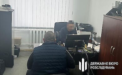 Zwei Milit&auml;roffiziere verd&auml;chtigt, M&auml;nner in einem Rekrutierungszentrum in Ternopil gefoltert zu haben
