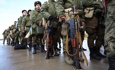 Die GUR berichtet, wie viele Ukrainer auf WOT Russland jeden Monat in die Armee aufnimmt