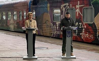 EU-Kommissionschefin Ursula von der Leyen trifft in der Ukraine ein