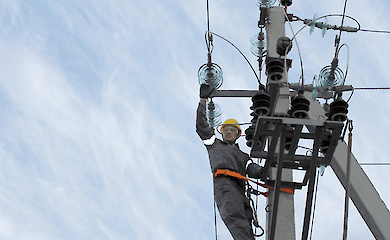 Russischer Beschuss beschädigte ein Wärmekraftwerk im Süden der Ukraine