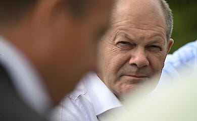 Deutsche Bundeskanzlerin gibt Erkl&auml;rung zur milit&auml;rischen Unterst&uuml;tzung der Ukraine ab