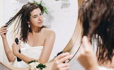 So pflegen Sie Ihre Haare im Winter: 5 Regeln