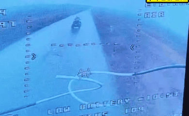 FPV-Drohne zerstört einen russischen Besatzer auf einem Quadbike