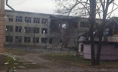 Zwei russische Fliegerbomben treffen eine Schule in der Region Sumy