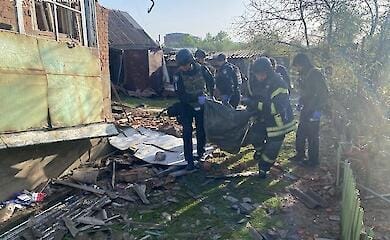 На Харьковщине из-под завалов вытащили труп мужчины
