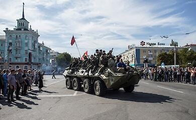 Russisches Milit&auml;r schie&szlig;t zwei Teenager im besetzten Luhansk ab