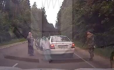 Deserteur schießt auf Kloster in der Russischen Föderation, Frau verwundet