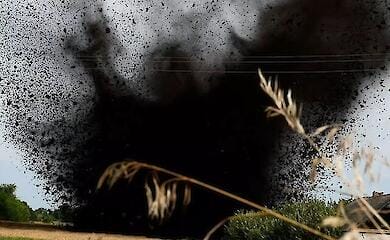 Ein Video der Zerstörung einer KAB-500 Fliegerbombe in Zaporizhzhya wurde von Pionieren gezeigt