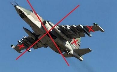 Ein russisches Su-25 Kampfflugzeug wurde an der Front abgeschossen