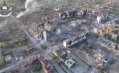 Russische Truppen beschießen Tschernobajewka und Kupjansk, beschlagnahmen Fabrik in Woltschansk