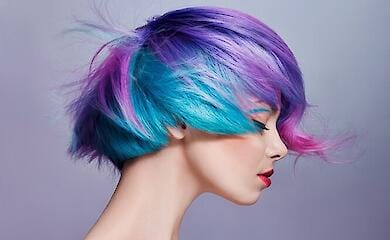 Modische Haarschnitte und Frisuren in diesem Herbst: Trends der Saison