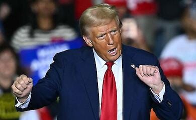 Trump unterstützt die Idee eines vernichtenden Schlags gegen den Iran - Journalist