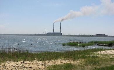 Wasser überflutet Dörfer: Russen zerstörten den Damm des Kurakhovskoye Stausees