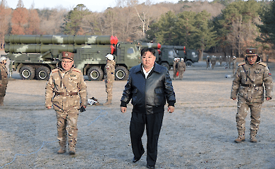 Nordkoreas Staatschef fordert die Truppen auf, auf den Einsatz von Atomwaffen vorbereitet zu sein