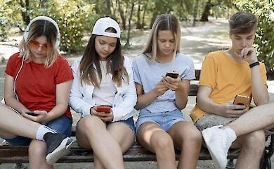Wie viele ukrainische Teenager denken über die Auswanderung aus der Ukraine nach - Umfrageergebnisse