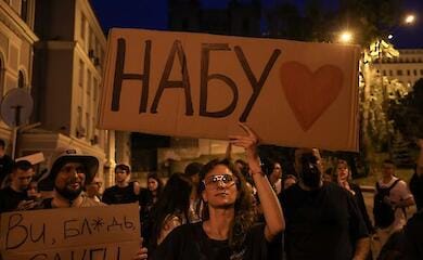 Kiew, Charkiw, Odessa und andere Städte protestierten gegen die Liquidierung von NABU und SAP: Fotobericht