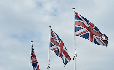 The Telegraph: Gro&szlig;britannien bringt eine Woche nach dem Waffenstillstand Truppen in die Ukraine