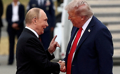 Die Medien berichteten, wie Putin nach Budapest kommen konnte, um sich mit Trump zu treffen