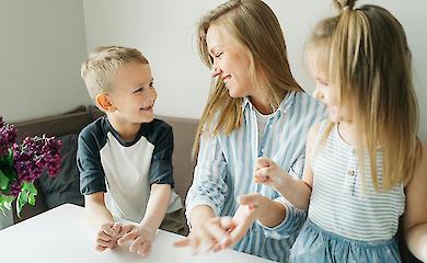 Wie Sie Ihrem Kind helfen, f&uuml;rsorglicher und gerechter zu werden