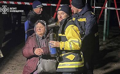 Nachtangriff der Russischen Föderation auf Wyschgorod: Mann getötet, Dutzende verwundet, mehrstöckige Gebäude und Privathäuser zerstört