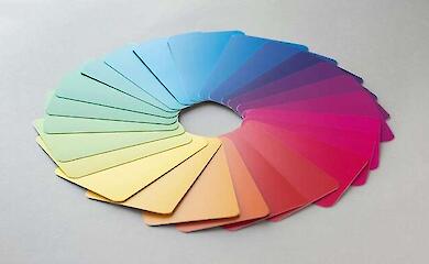 Psychologen haben erklärt, wie die Wandfarbe Stress, Schlaf und Denken beeinflusst