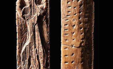 Kreuze und Linien aus der Eiszeit entpuppten sich als ein geordnetes System von Symbolen