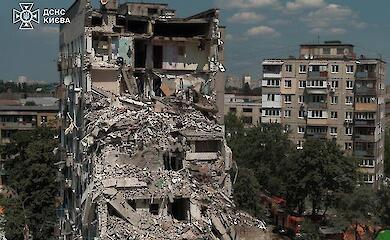 Die Folgen des russischen Angriffs auf Kiew am 2. Juli 2026