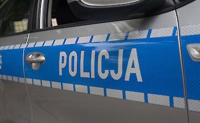 Ein Pole schlug einen 15-Jährigen und warf ihn aus dem Bus